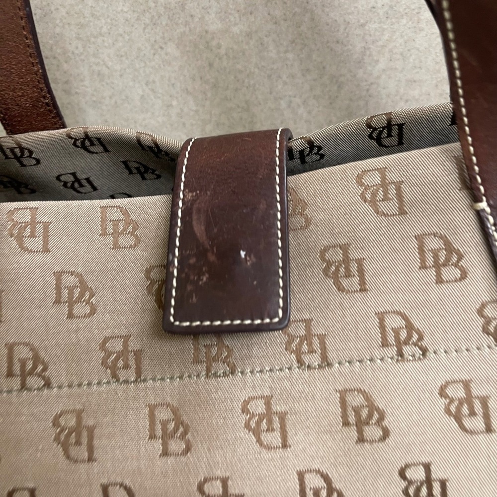 Dooney Bourke Vintage Anniversary Signature  Leather Tote & purse bag and pouch - Picture 5 of 13